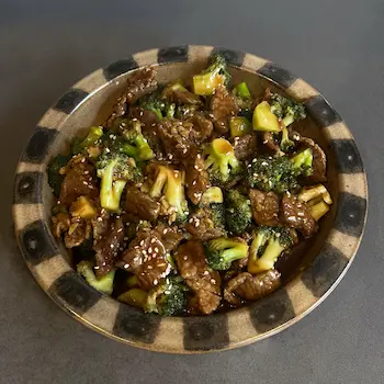 Beef and broccoli stir-fry